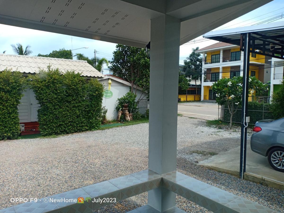 Min House Hotell Lamphun Exteriör bild