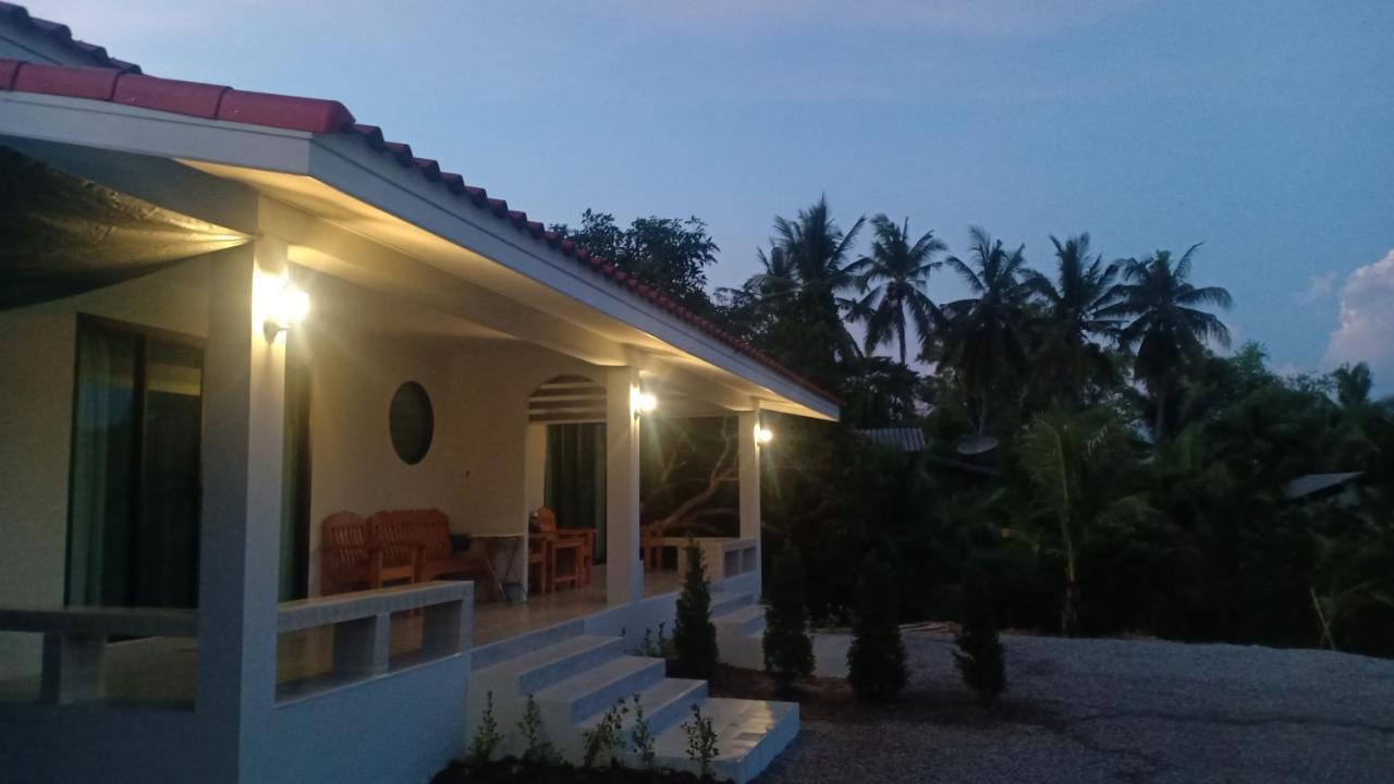 Min House Hotell Lamphun Exteriör bild