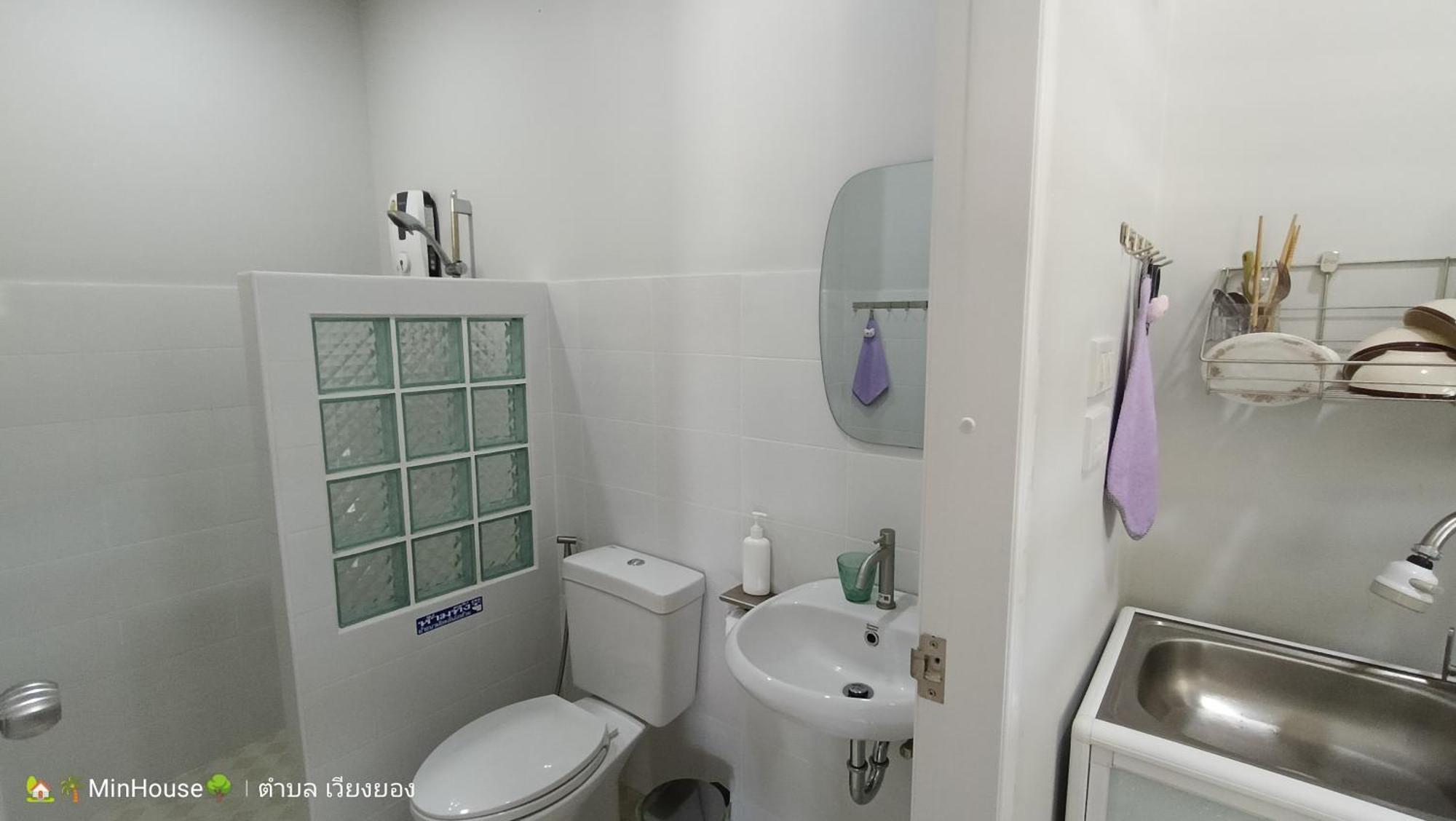 Min House Hotell Lamphun Exteriör bild
