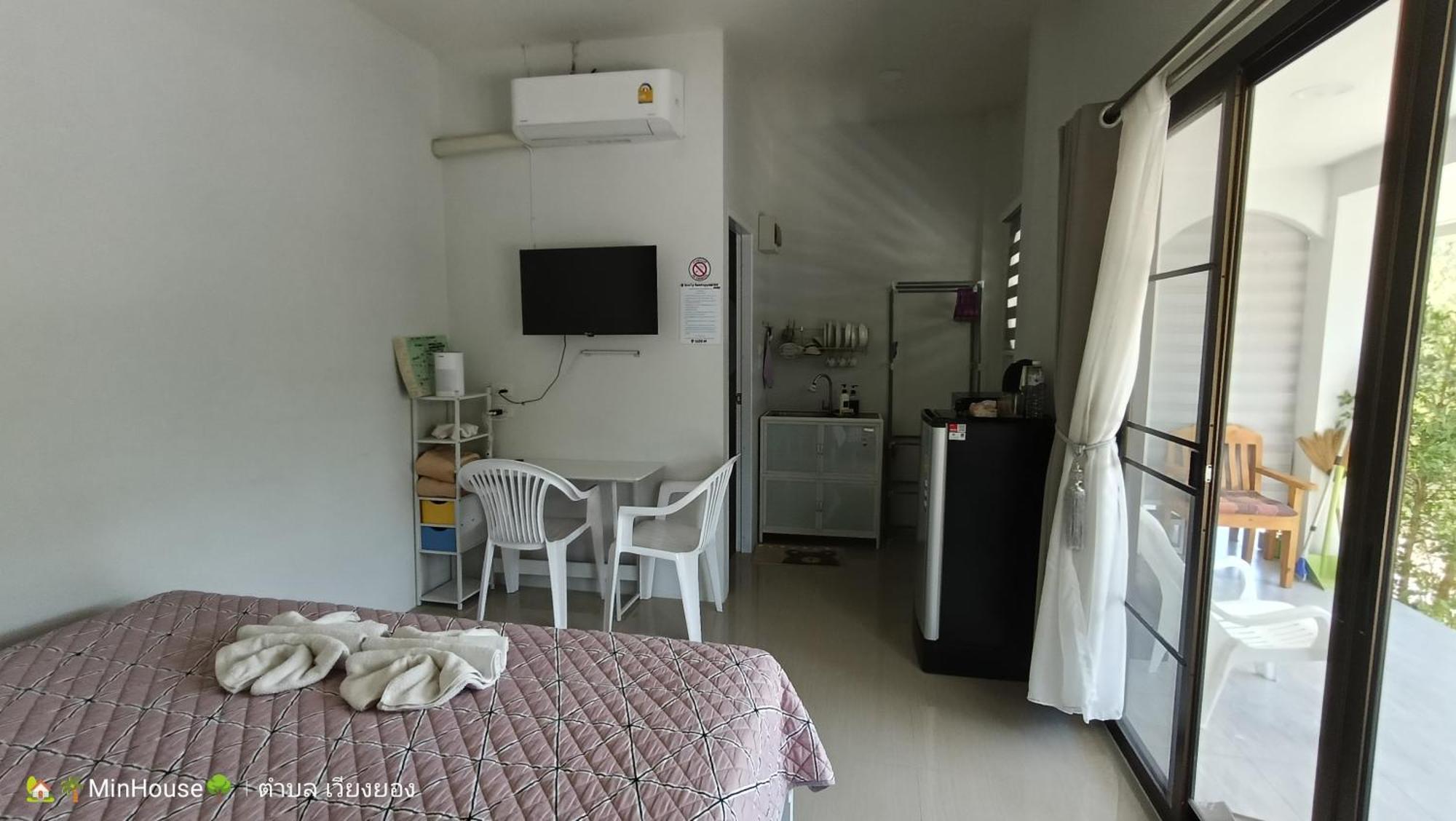 Min House Hotell Lamphun Exteriör bild