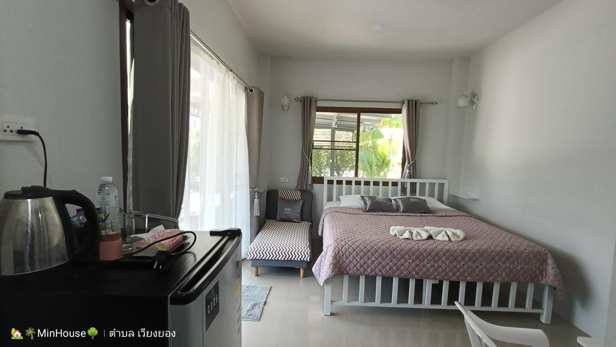 Min House Hotell Lamphun Exteriör bild