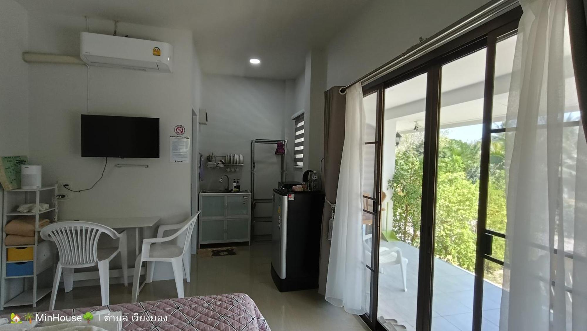 Min House Hotell Lamphun Exteriör bild