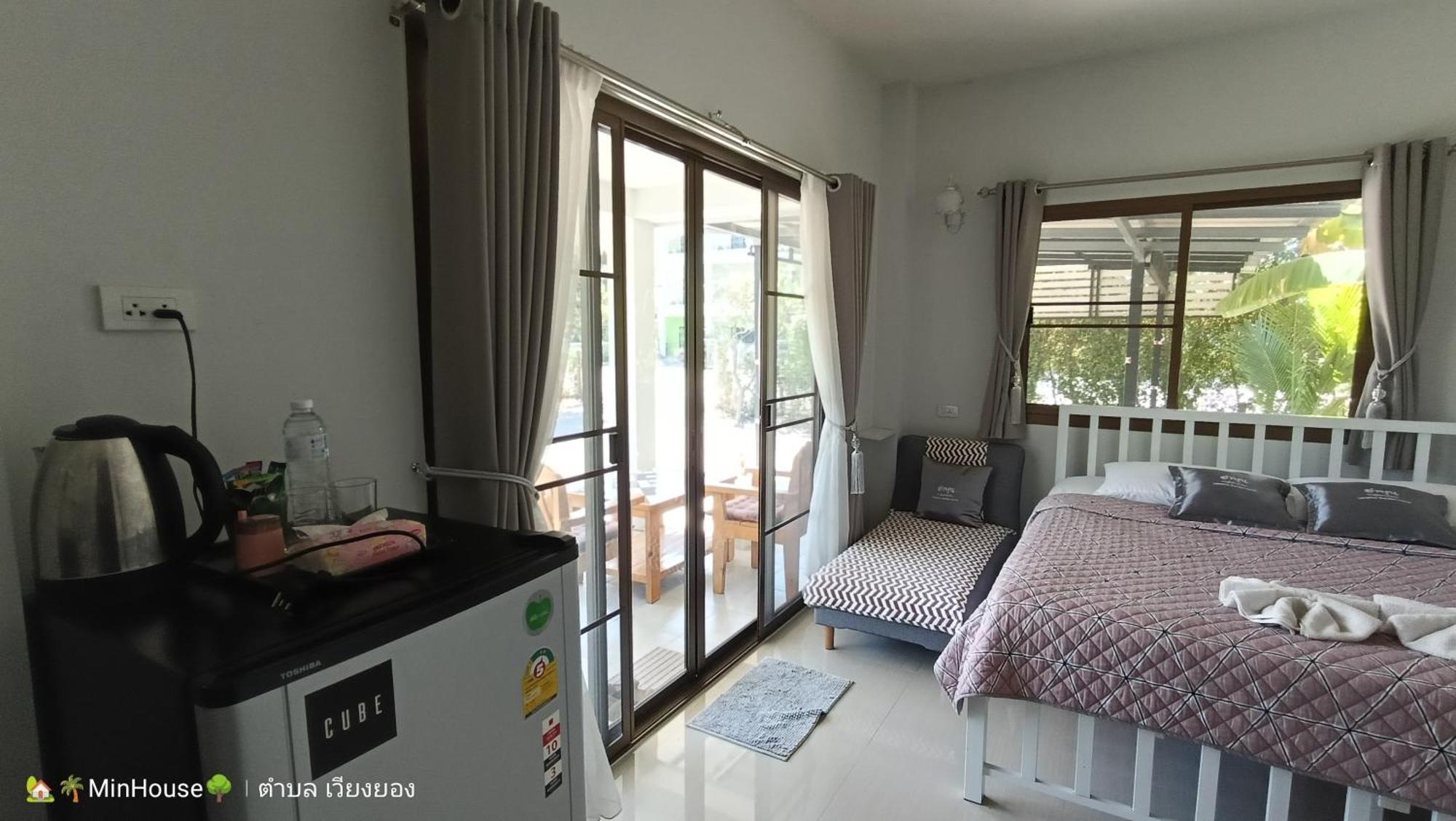 Min House Hotell Lamphun Exteriör bild